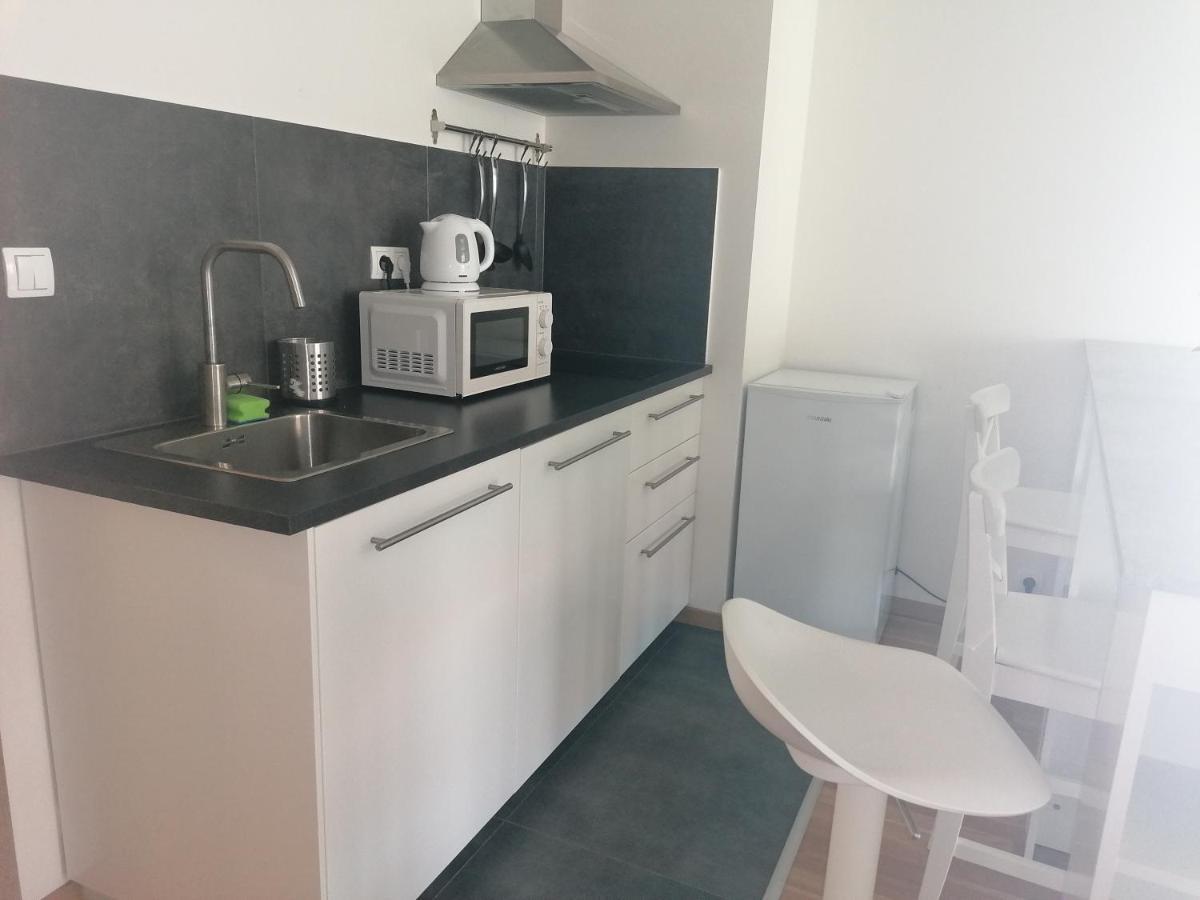 Brand New One Bedroom Apartment #54 In Brand New Building With Free Parking Prag Exterior foto