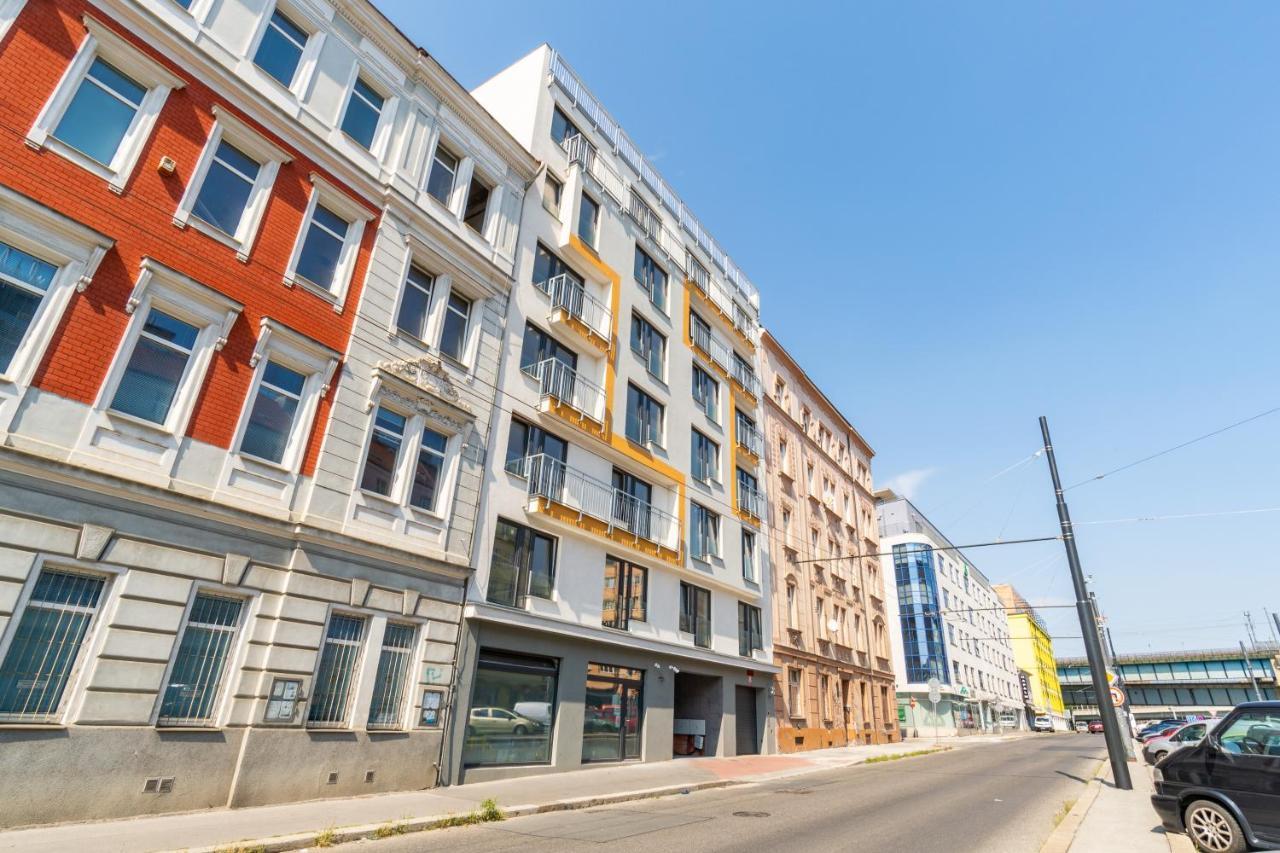 Brand New One Bedroom Apartment #54 In Brand New Building With Free Parking Prag Exterior foto